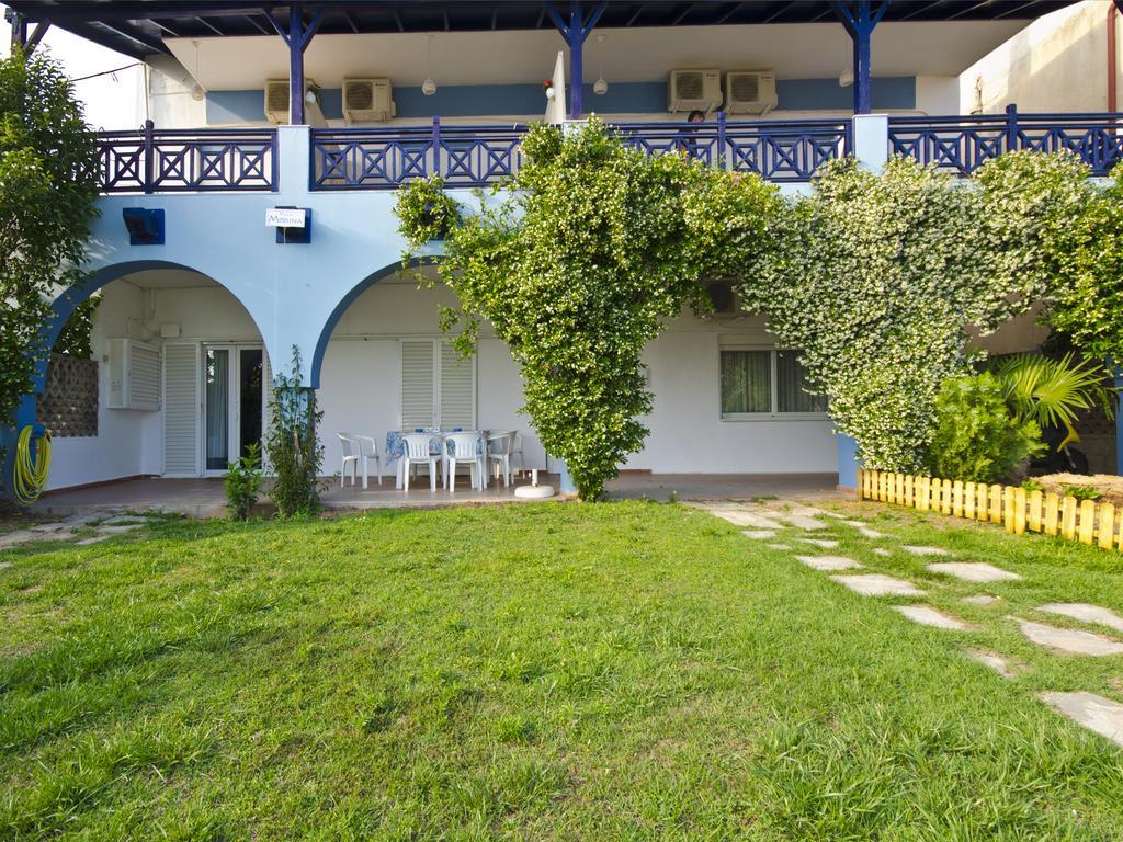 Villa Marina Nikiti  Eksteriør billede